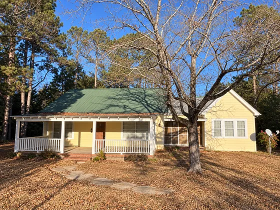 Home in Ashburn, Georgia, from Patty Moore’s completed-sale collection