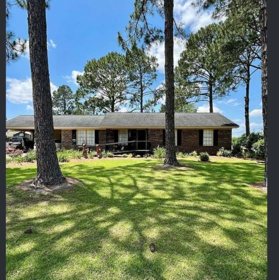 Brick home in Fitzgerald, Georgia, from Patty Moore’s completed-sale collection